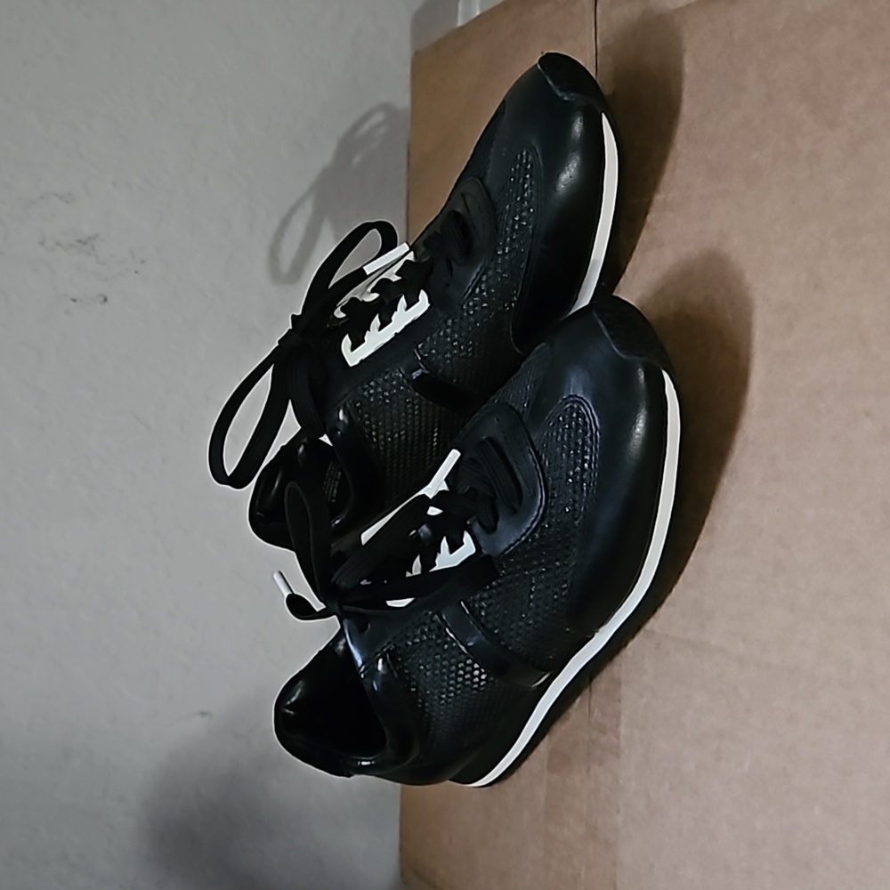 6.5 Michael Kors casual black ⚫️ sneakers woman's